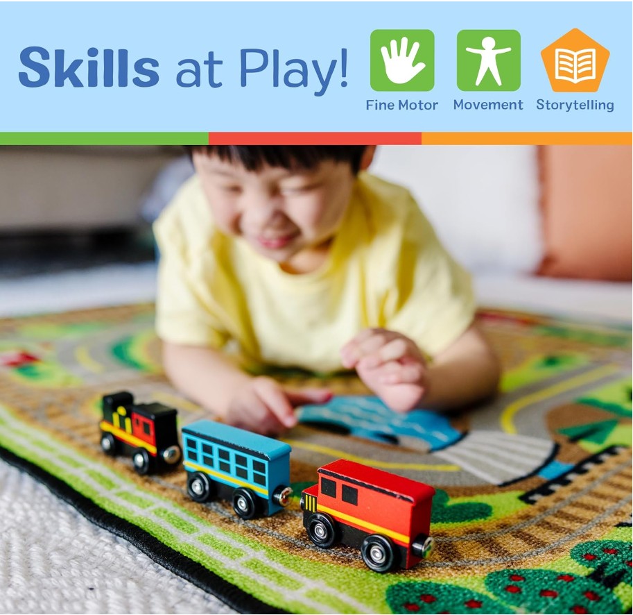 Melissa & Doug Wooden Magnetic Train Set – 8-Piece Train Cars with Storage Tray